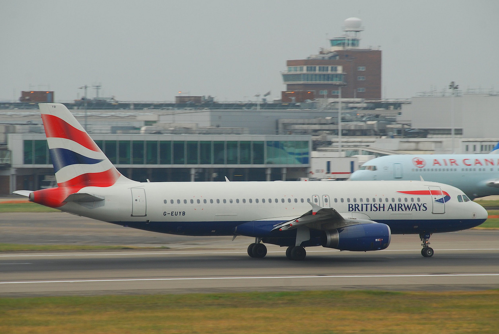Photo of British Airways G-EUYB, Airbus A320