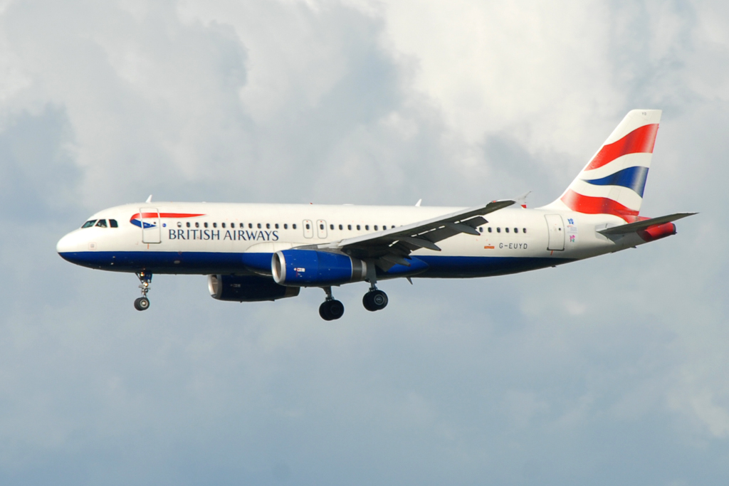 Photo of British Airways G-EUYD, Airbus A320