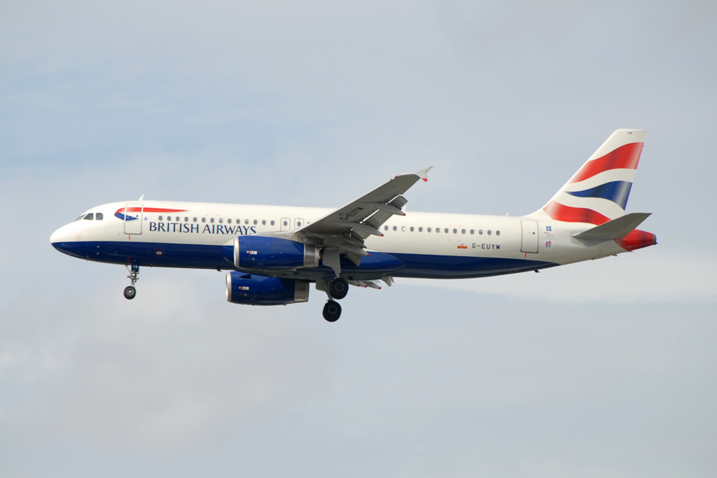 Photo of British Airways G-EUYM, Airbus A320