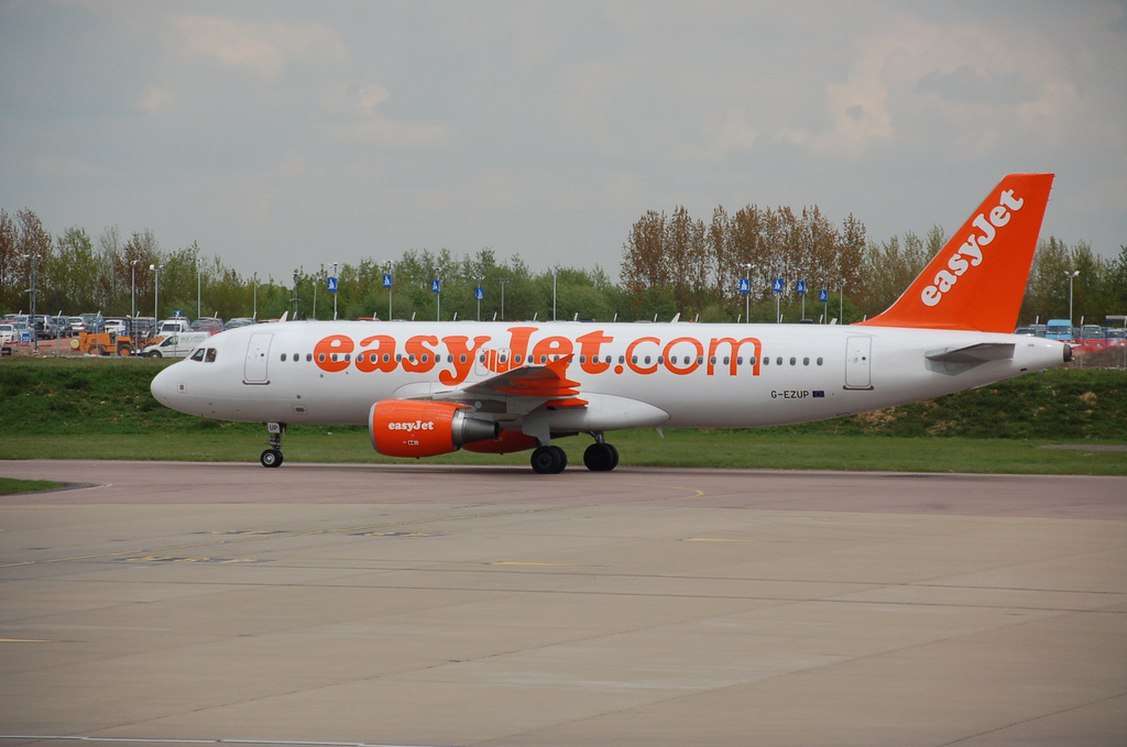 Photo of Easyjet G-EZUP, Airbus A320