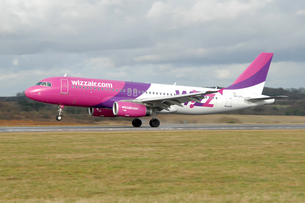 Photo of Wizz Air HA-LPJ, Airbus A320