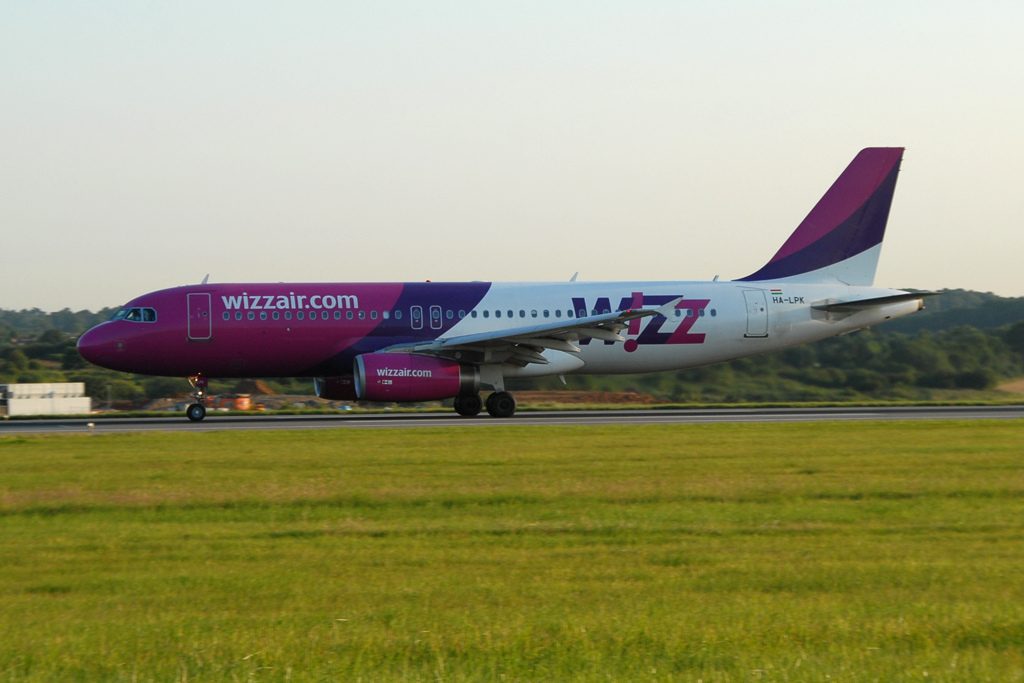 Photo of Wizz Air HA-LPK, Airbus A320