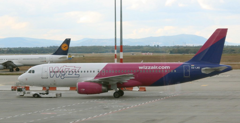 Photo of Wizz Air HA-LWD, Airbus A320