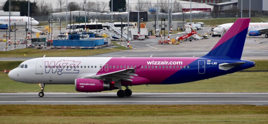 Photo of Wizz Air HA-LWD, Airbus A320