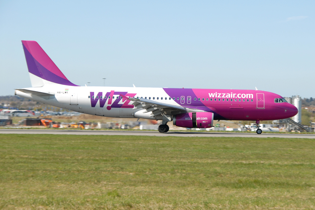 Photo of Wizz Air HA-LWK, Airbus A320
