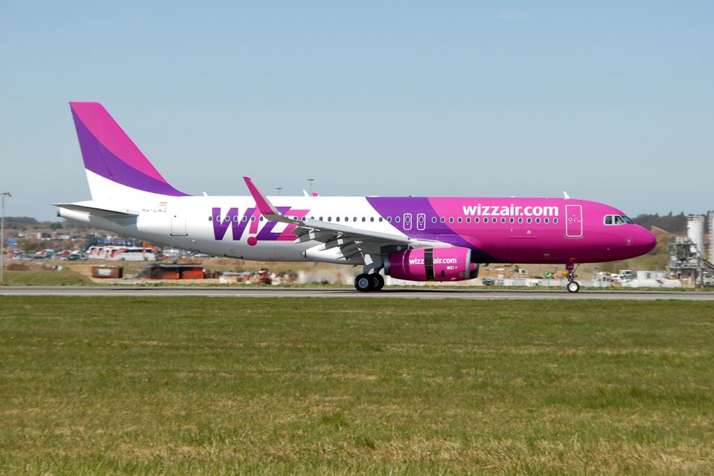 Photo of Wizz Air HA-LWS, Airbus A320