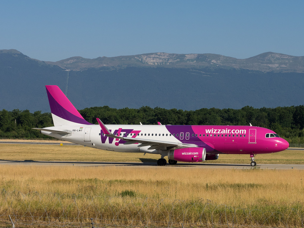 Photo of Wizz Air HA-LWY, Airbus A320