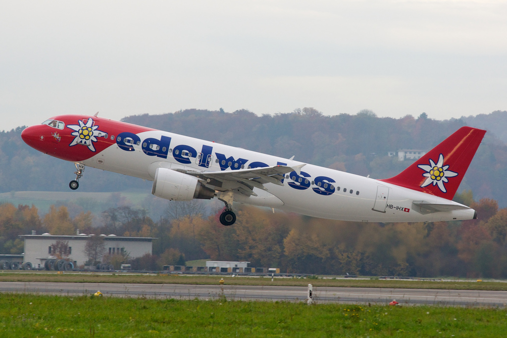 Photo of Edelweiss Air HB-IHX, Airbus A320