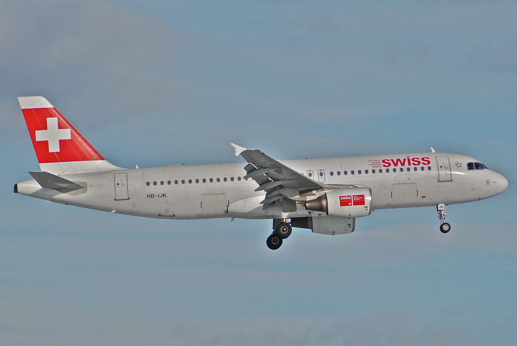 Photo of Swiss International Airlines HB-IJK, Airbus A320