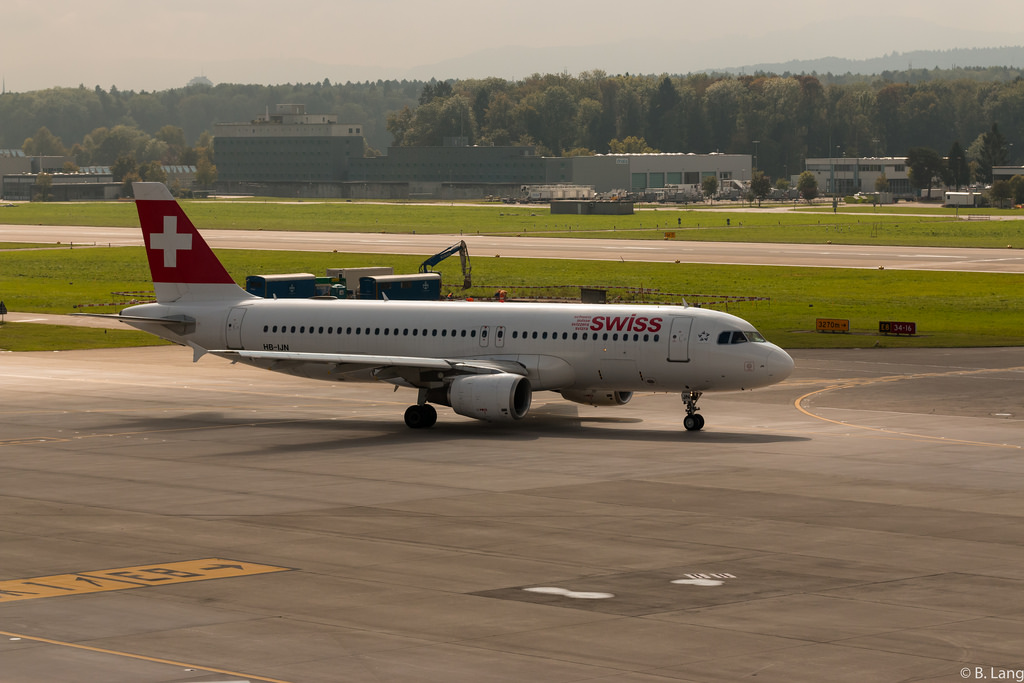 Photo of Swiss HB-IJN, Airbus A320