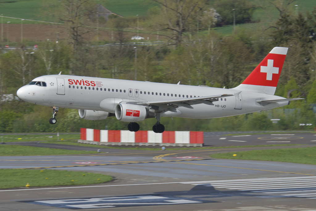 Photo of Swiss HB-IJO, Airbus A320