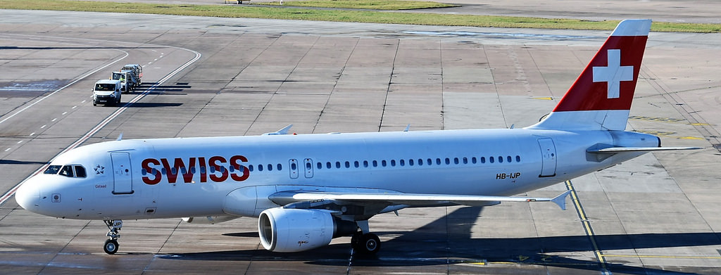 Photo of Swiss International Airlines HB-IJP, Airbus A320