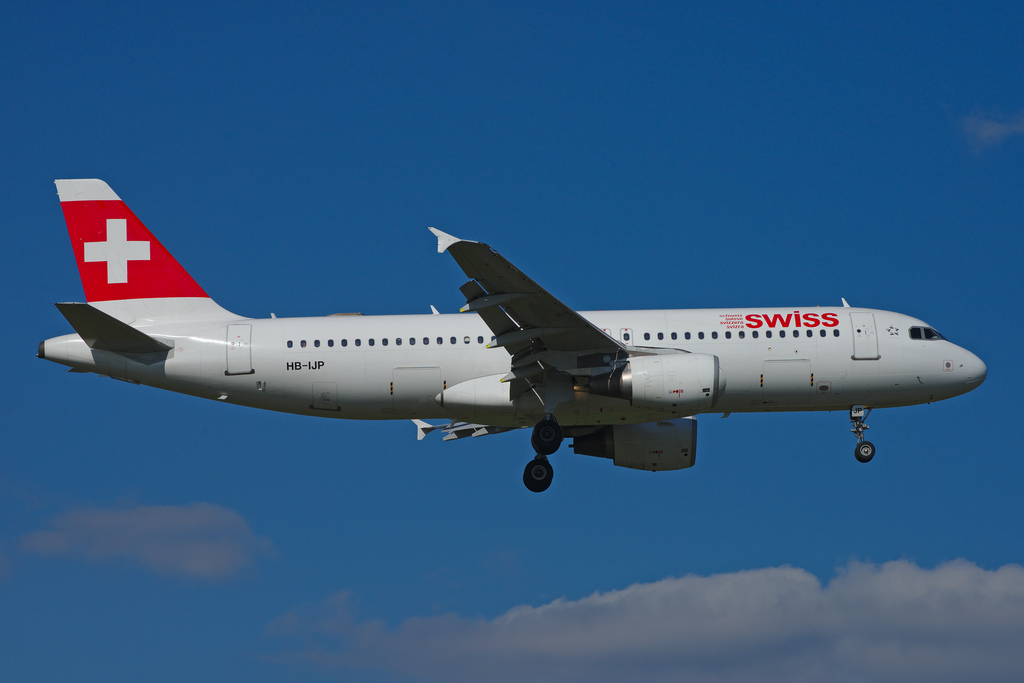 Photo of Swiss International Airlines HB-IJP, Airbus A320