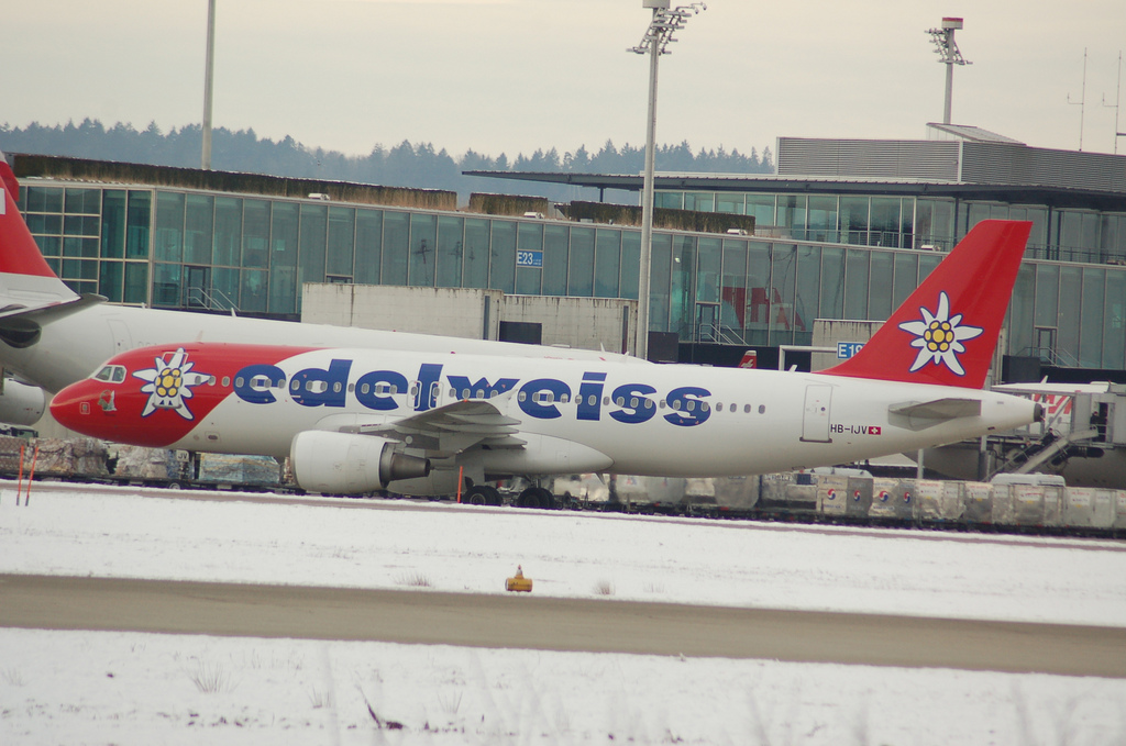 Photo of Edelweiss Air HB-IJV, Airbus A320