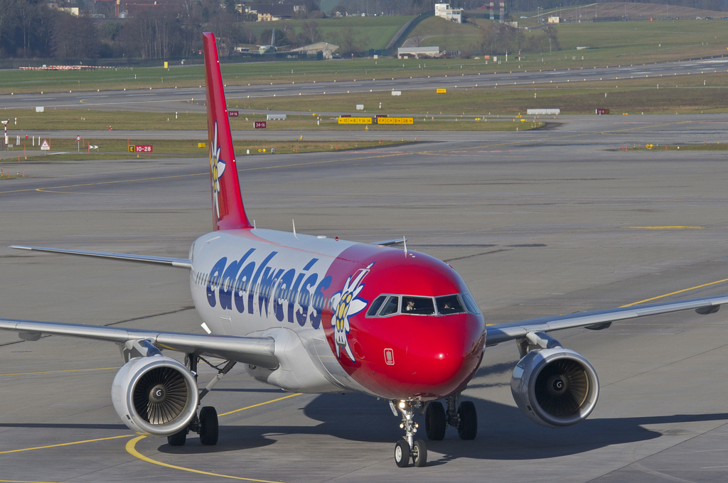 Photo of Edelweiss Air HB-IJV, Airbus A320