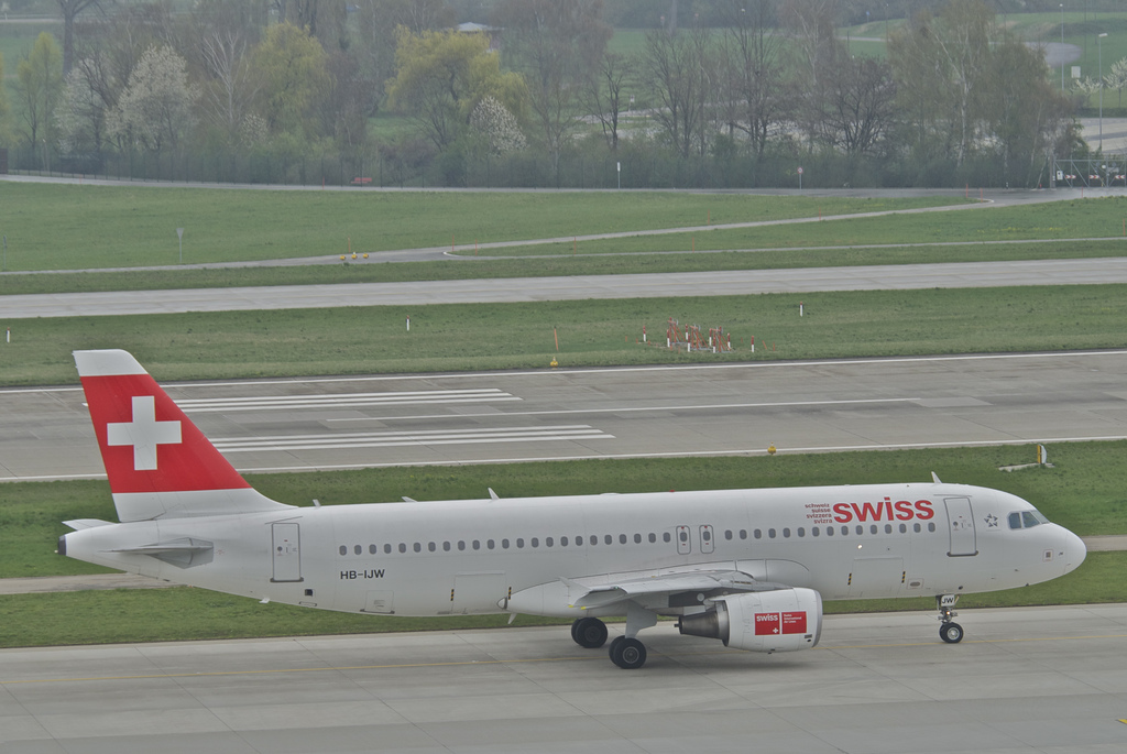 Photo of Edelweiss Air HB-IJW, Airbus A320