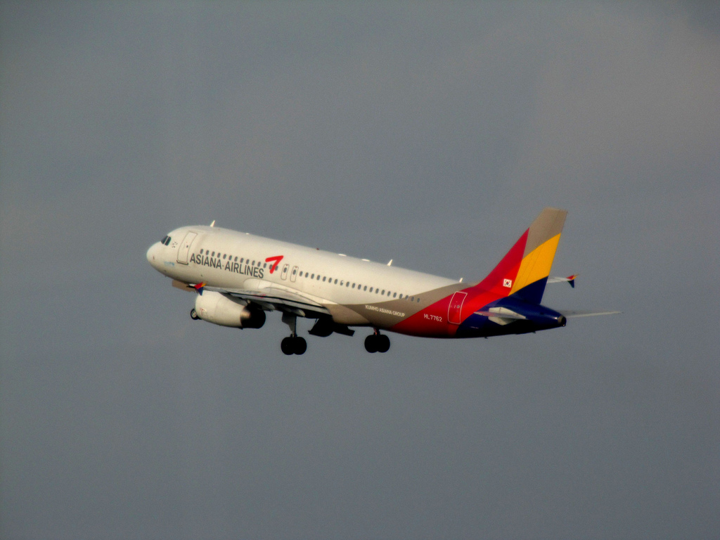 Photo of Asiana Airlines HL7762, Airbus A320