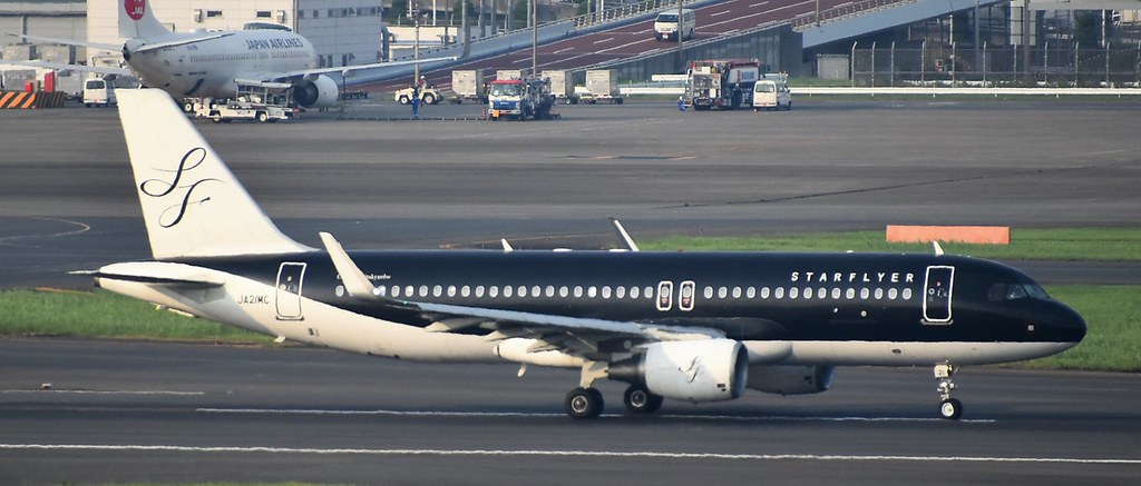 Photo of Starflyer JA21MC, Airbus A320