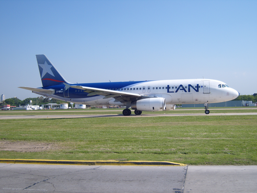 Photo of Latam Argentina LV-BSJ, Airbus A320