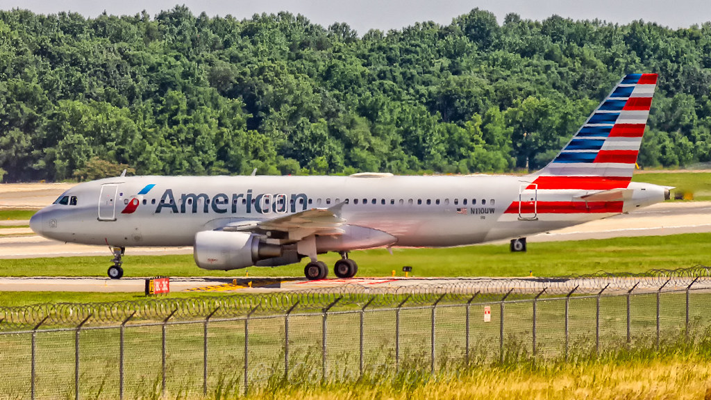 Photo of American Airlines N110UW, Airbus A320