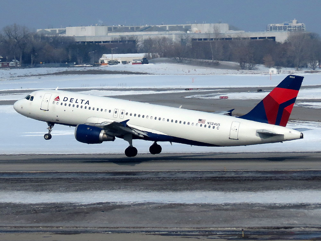 Photo of Delta Airlines N324US, Airbus A320