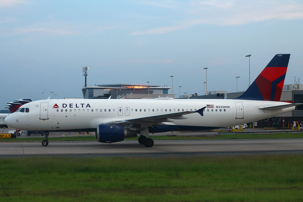 Photo of Delta Airlines N335NW, Airbus A320