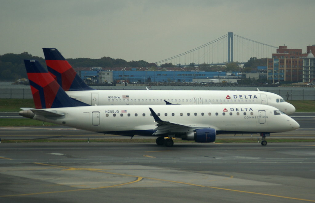 Photo of Delta Airlines N335NW, Airbus A320