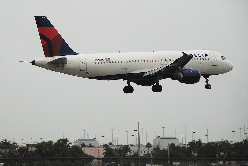 Photo of Delta Airlines N339NW, Airbus A320