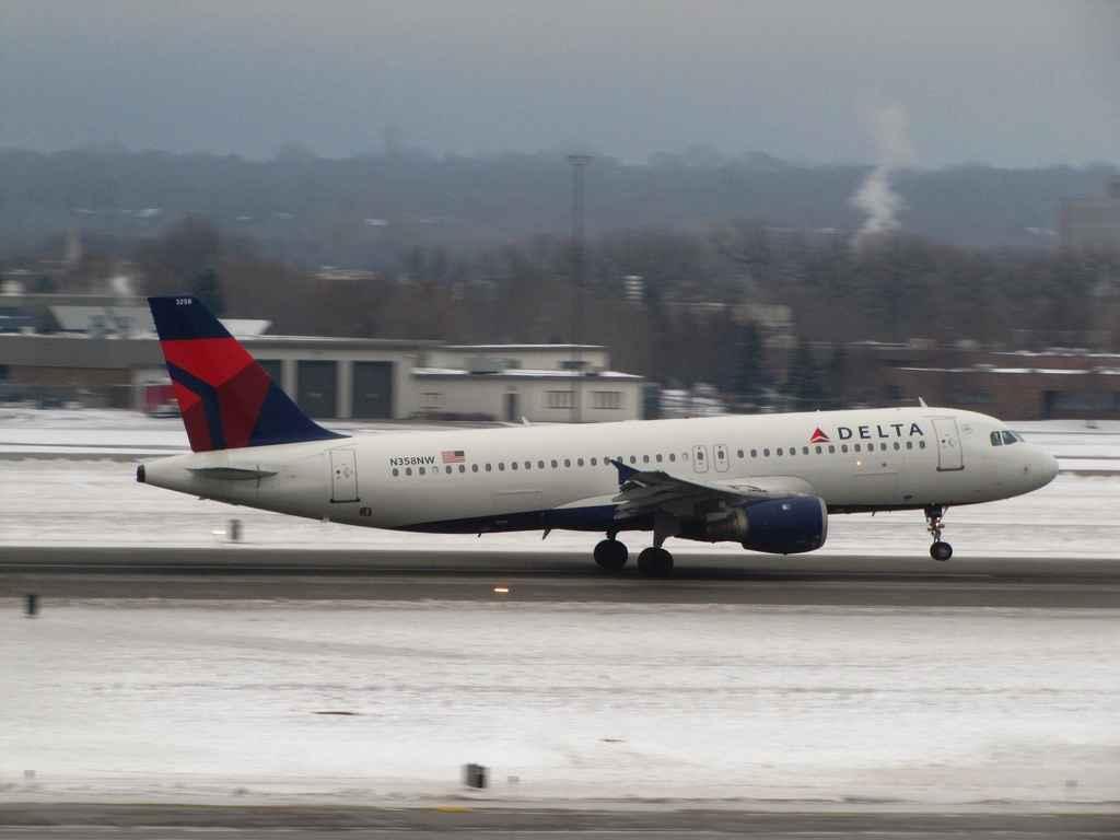 Photo of Delta Airlines N358NW, Airbus A320