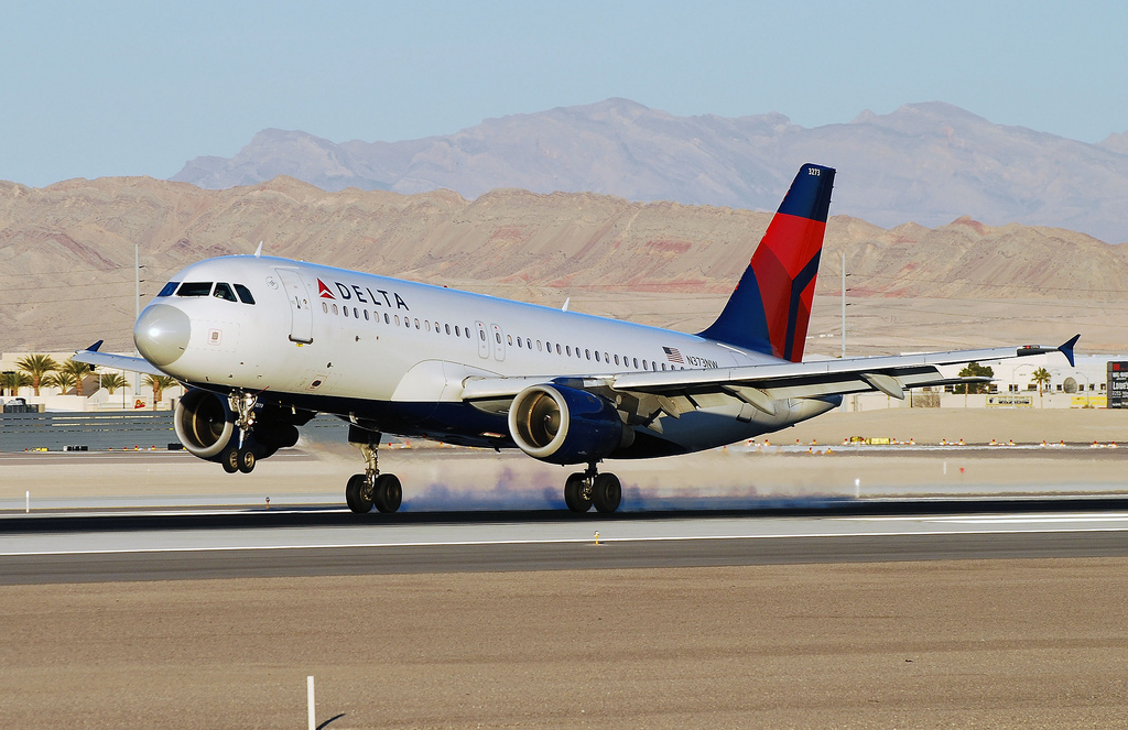 Photo of Delta Airlines N373NW, Airbus A320