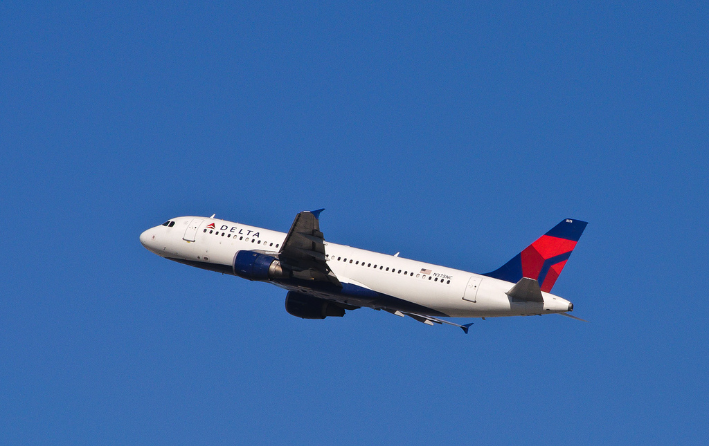 Photo of Delta Airlines N375NC, Airbus A320