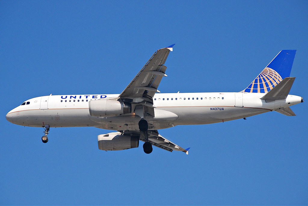 Photo of United N437UA, Airbus A320
