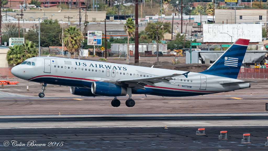 Photo of American Airlines N673AW, Airbus A320