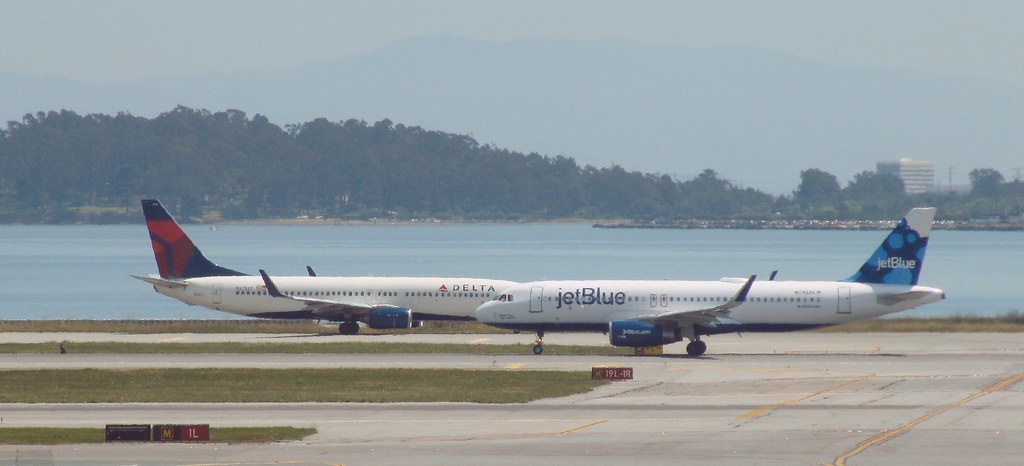 Photo of Jetblue N828JB, Airbus A320