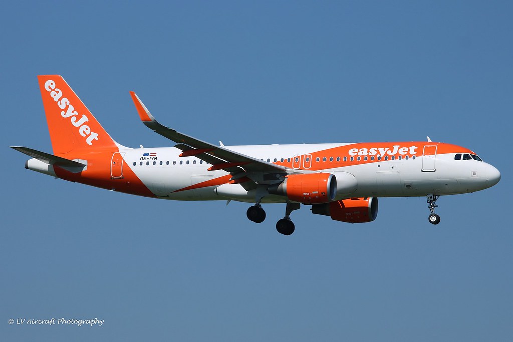 Photo of Easyjet Europe OE-IVM, Airbus A320