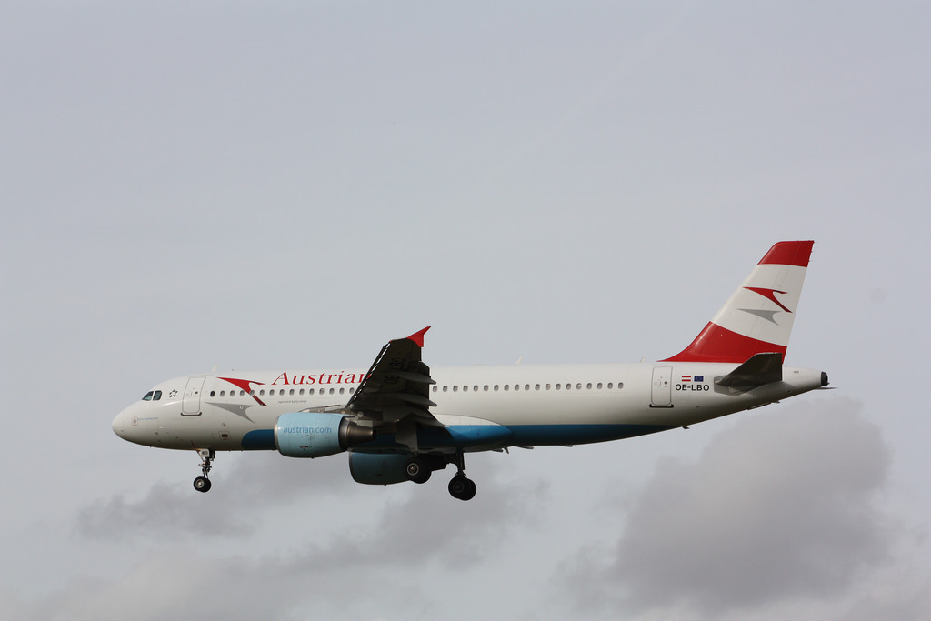 Photo of Austrian Airlines OE-LBO, Airbus A320