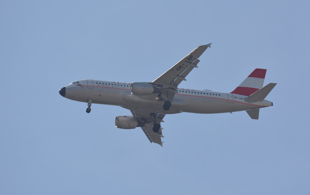 Photo of Austrian Airlines OE-LBP, Airbus A320