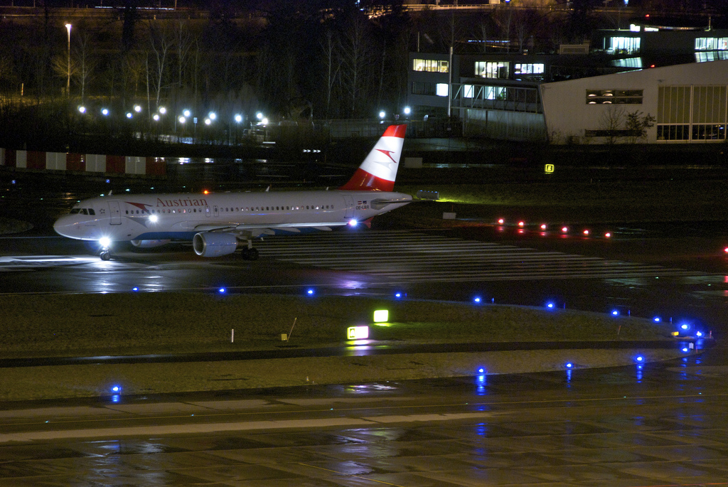 Photo of Austrian Airlines OE-LBR, Airbus A320