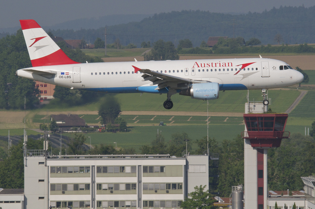 Photo of Austrian Airlines OE-LBS, Airbus A320