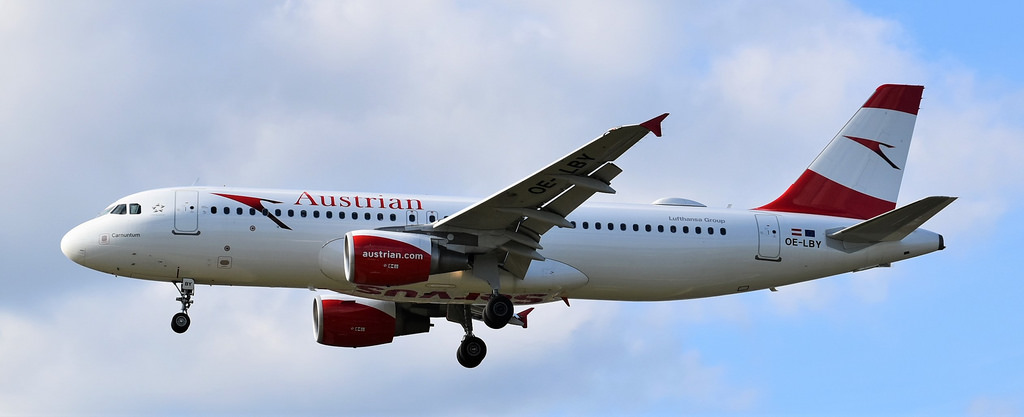 Photo of Austrian Airlines OE-LBY, Airbus A320