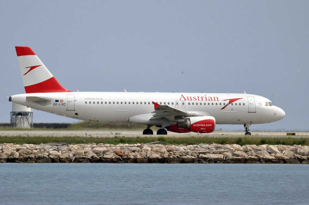 Photo of Austrian Airlines OE-LXC, Airbus A320