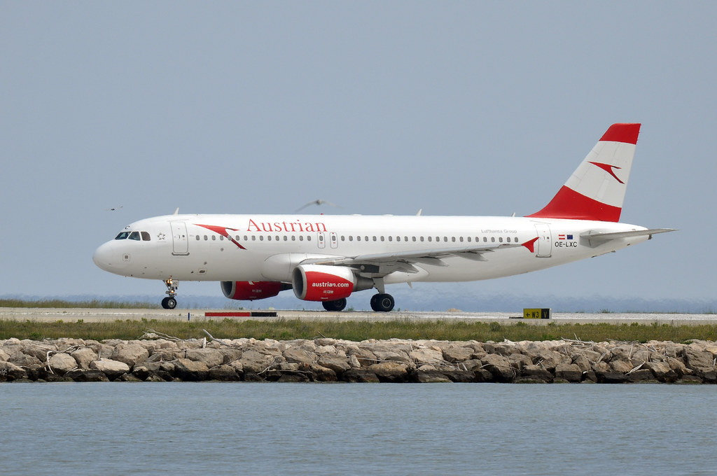 Photo of Austrian Airlines OE-LXC, Airbus A320