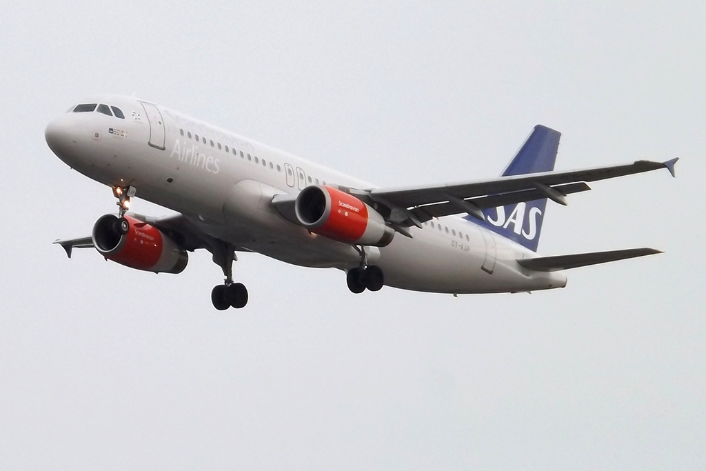 Photo of SAS Scandinavian Airlines OY-KAP, Airbus A320