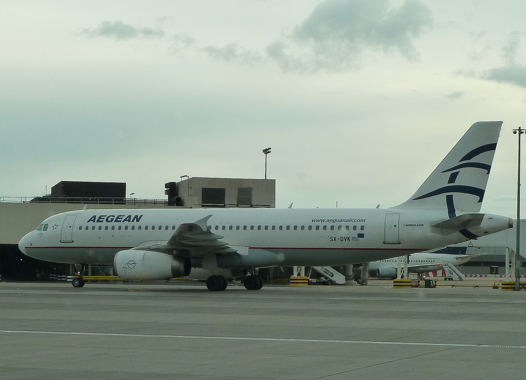 Photo of Aegean Airlines SX-DVK, Airbus A320