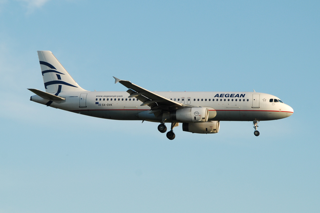 Photo of Aegean Airlines SX-DVK, Airbus A320