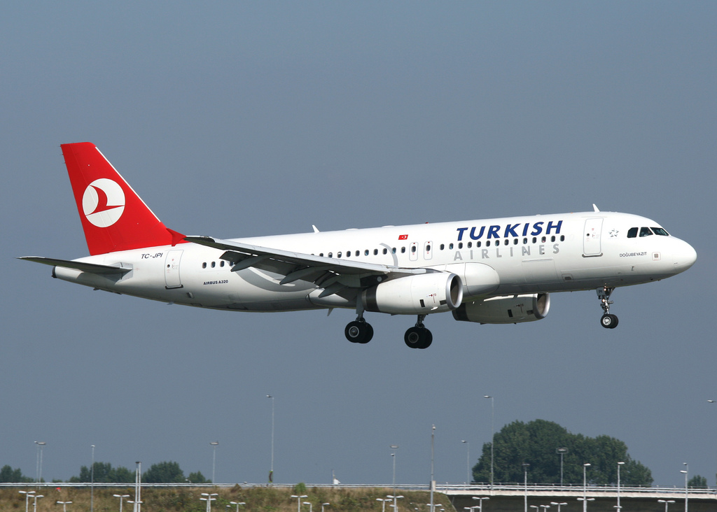 Photo of THY Turkish Airlines TC-JPI, Airbus A320