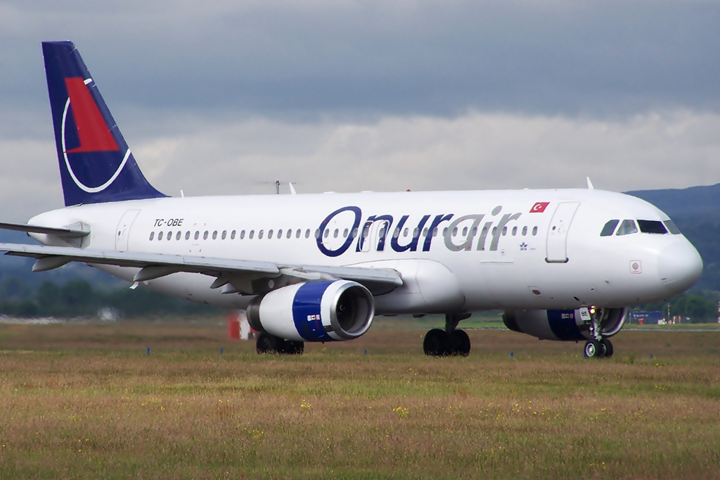 Photo of Onur Air TC-OBE, Airbus A320