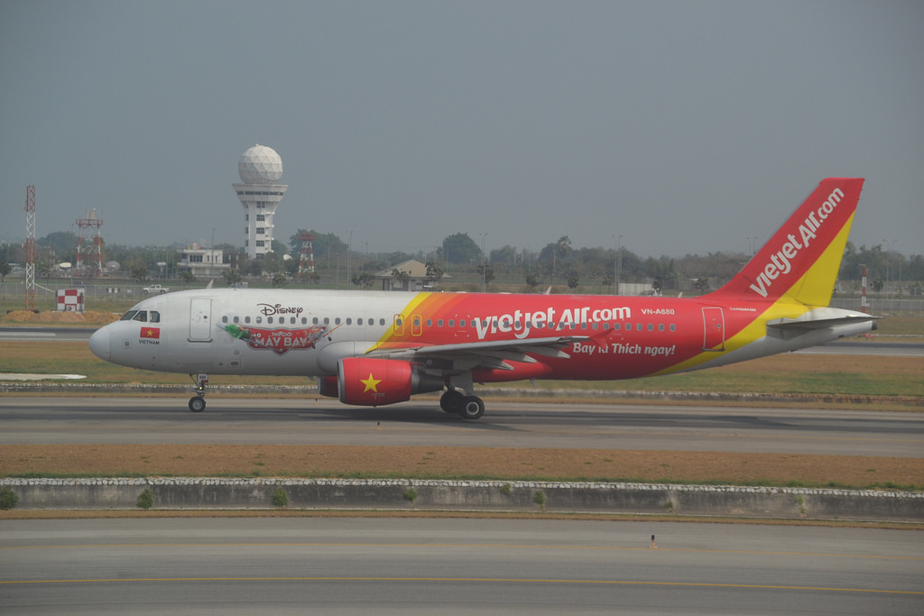 Photo of Vietjet Air VN-A680, Airbus A320