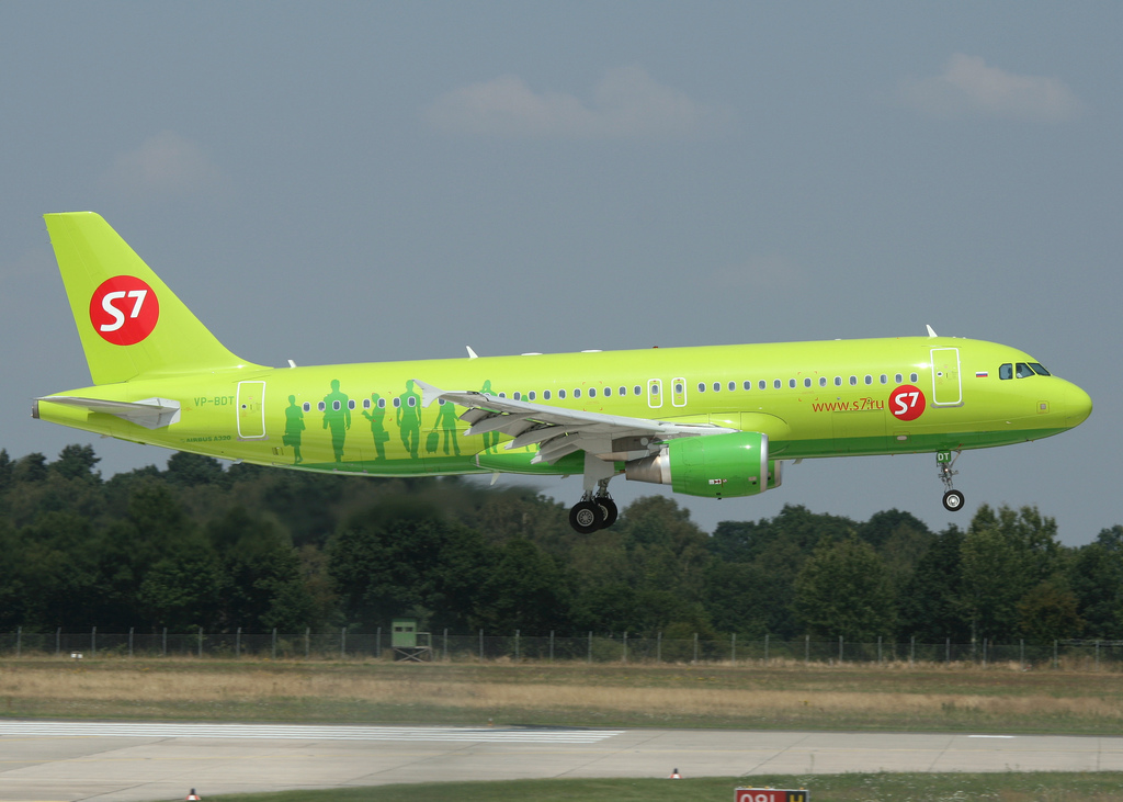 Photo of S7 Airlines VP-BDT, Airbus A320