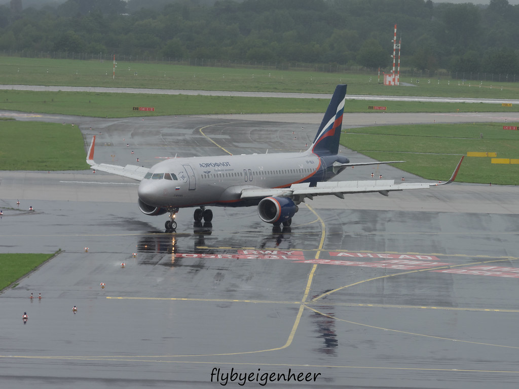 Photo of Aeroflot VP-BLH, Airbus A320